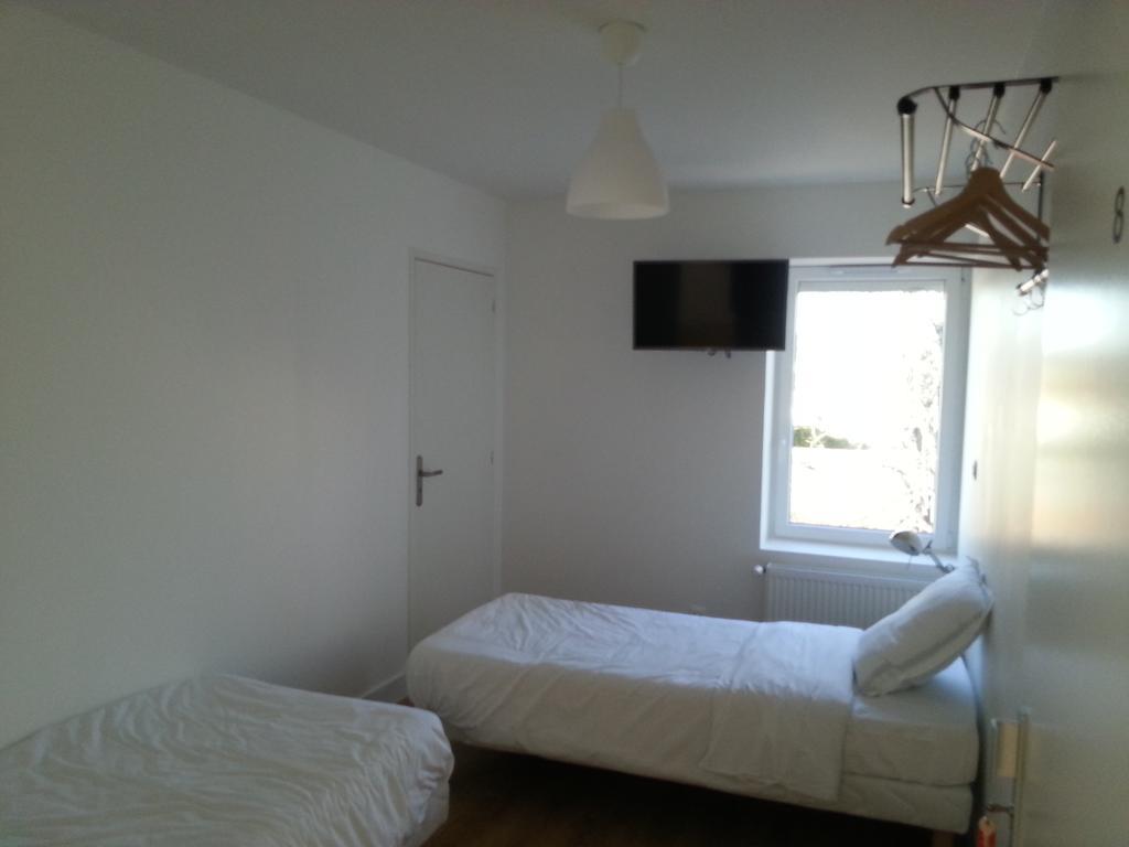 Bull'It Hotel Saint-Genis-Laval Kamer foto
