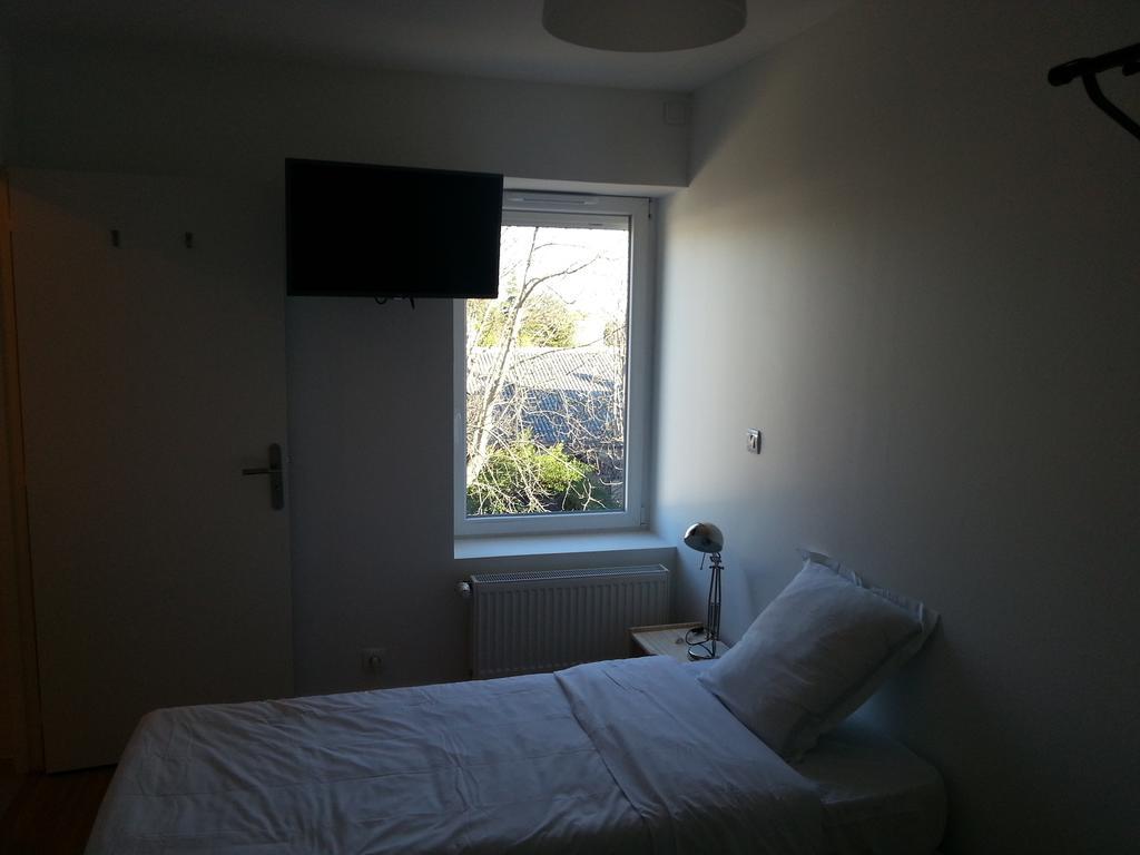 Bull'It Hotel Saint-Genis-Laval Kamer foto