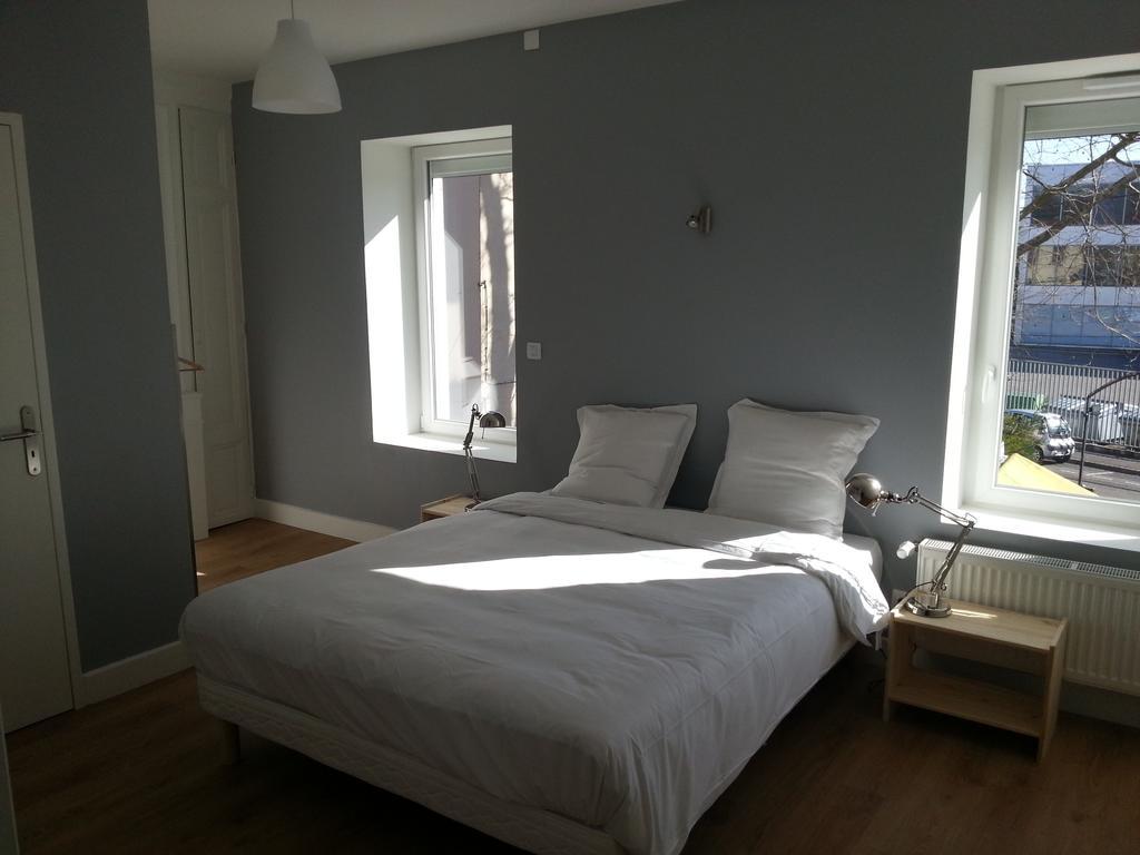 Bull'It Hotel Saint-Genis-Laval Kamer foto