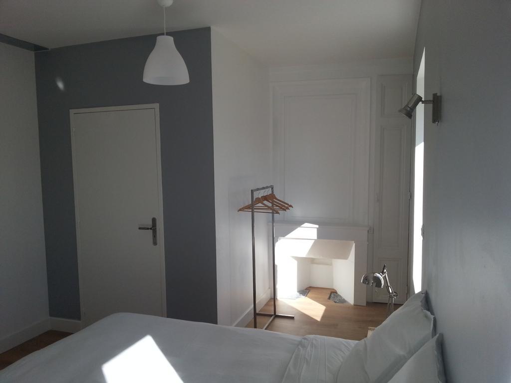 Bull'It Hotel Saint-Genis-Laval Kamer foto