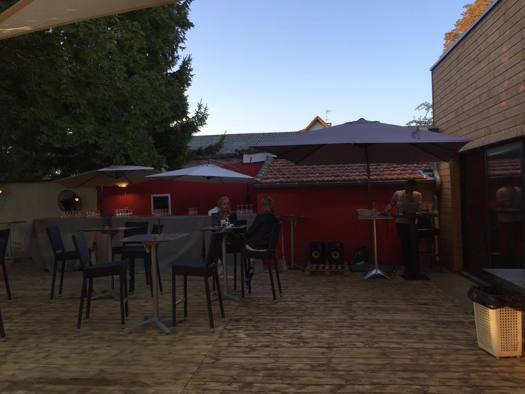 Bull'It Hotel Saint-Genis-Laval Buitenkant foto